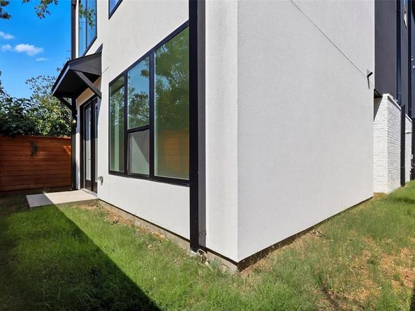 1906  Leath Street , Dallas Texas 75212