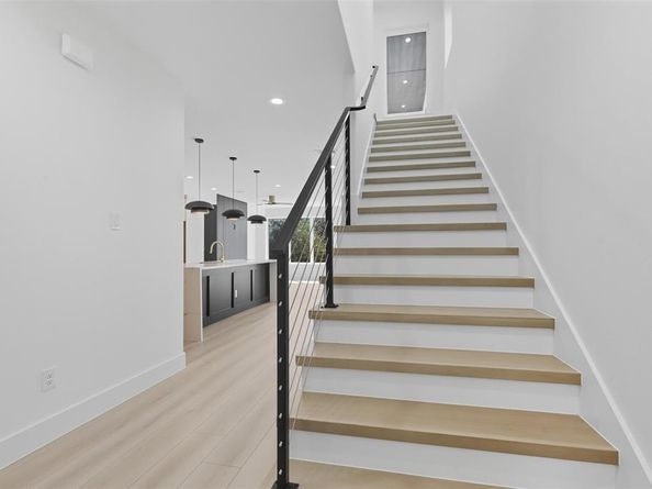1906  Leath Street , Dallas Texas 75212