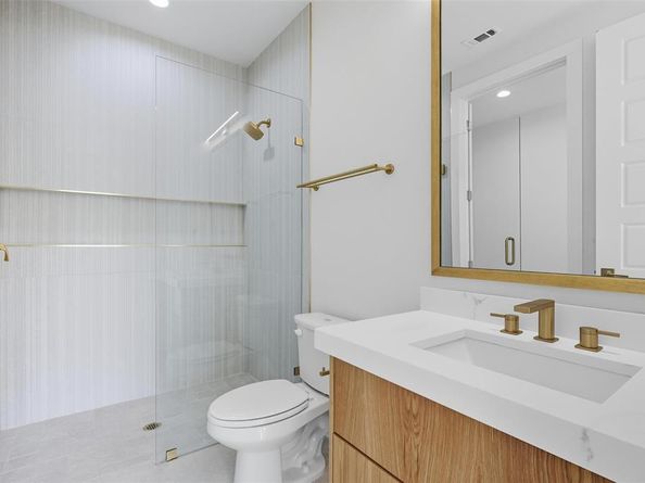 1906  Leath Street , Dallas Texas 75212