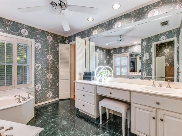 6666  Lakewood Boulevard , Dallas Texas 75214