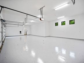 5861  Meletio Lane , Dallas Texas 75230