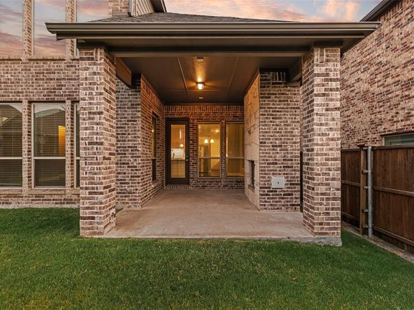 922  Amber Knoll Drive , Rockwall Texas 75087