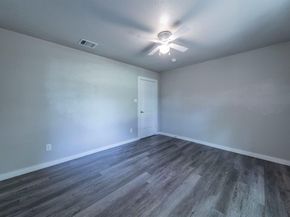 2939 N El Centro Way , Dallas Texas 75241