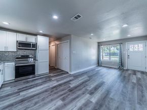 2939 N El Centro Way , Dallas Texas 75241