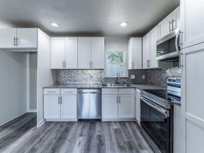 2939 N El Centro Way , Dallas Texas 75241