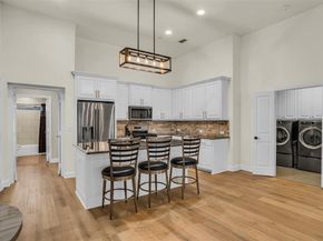 881  Birds Fort Trail , Arlington Texas 76005