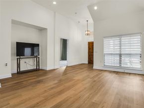 881  Birds Fort Trail , Arlington Texas 76005