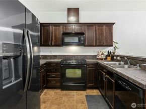 1736 10th Avenue NE C213, Issaquah WA 98209