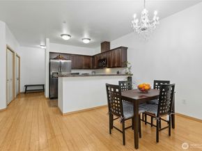 1736 10th Avenue NE C213, Issaquah WA 98209
