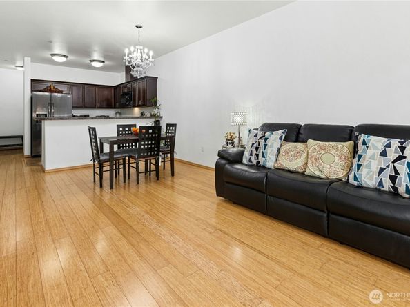 1736 10th Avenue NE C213, Issaquah WA 98209