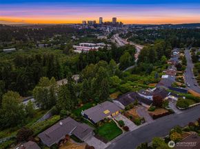 1617 121st Avenue SE, Bellevue WA 98005