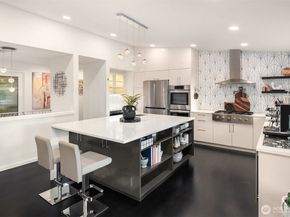 1617 121st Avenue SE, Bellevue WA 98005