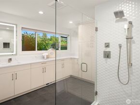 1617 121st Avenue SE, Bellevue WA 98005
