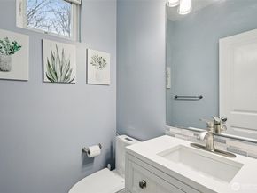 21264 SE 42nd Lane 21264, Issaquah WA 98029