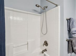 21264 SE 42nd Lane 21264, Issaquah WA 98029