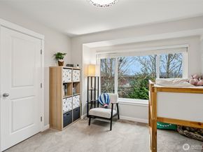 21264 SE 42nd Lane 21264, Issaquah WA 98029