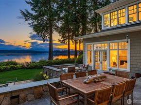 13401 Manzanita Road NE, Bainbridge Island WA 98110