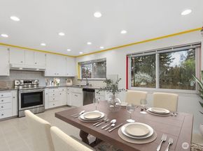18930 66th Place W, Lynnwood WA 98036
