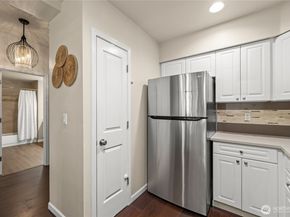 2244 132nd Avenue SE B105, Bellevue WA 98005