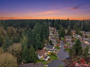 13514 NE 89th Court, Redmond WA 98052