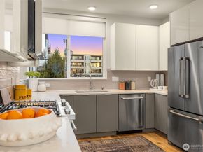 1122 5th Avenue N, Seattle WA 98109