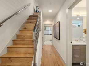 1122 5th Avenue N, Seattle WA 98109