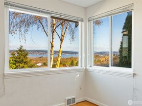 7508 56th Avenue NE, Seattle WA 98115