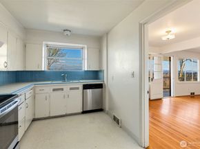 7508 56th Avenue NE, Seattle WA 98115