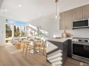 1206 B NW 83rd Street, Seattle WA 98117