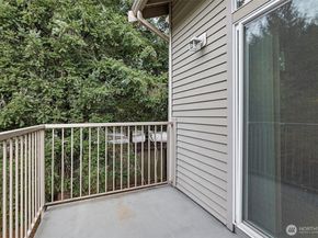 15325 SE 155th Place E2, Renton WA 98058