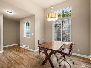 15325 SE 155th Place E2, Renton WA 98058
