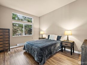 15325 SE 155th Place E2, Renton WA 98058