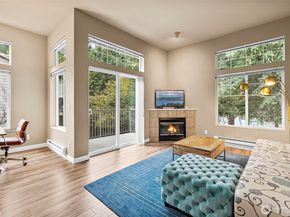 15325 SE 155th Place E2, Renton WA 98058