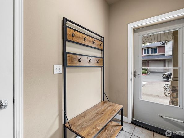 15325 SE 155th Place E2, Renton WA 98058