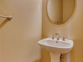 5583 Lakemont Boulevard SE 1603, Bellevue WA 98006