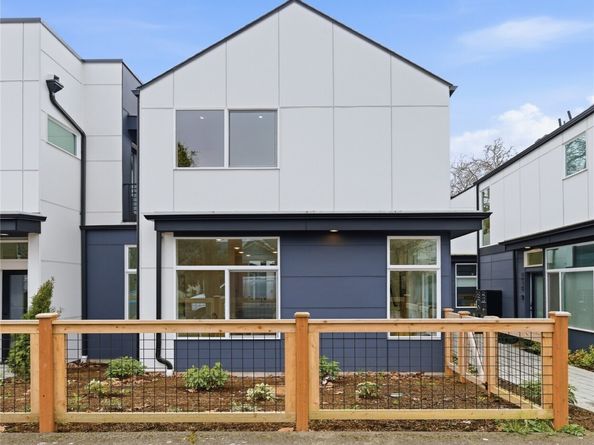 809 S Sullivan Street B, Seattle WA 98108