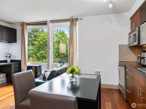 4547 8th Avenue NE 308, Seattle WA 98105