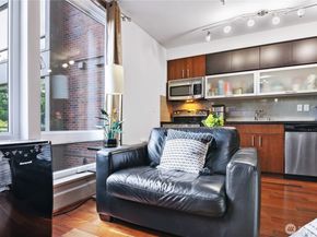 4547 8th Avenue NE 308, Seattle WA 98105