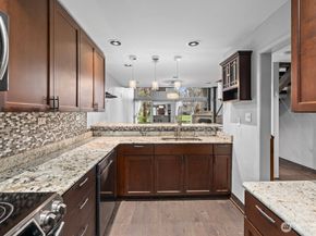 6525 139th Place NE 37, Redmond WA 98052