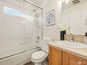 8847 9th Avenue SW A, Seattle WA 98106