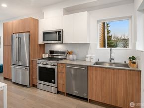 5114 24th Avenue NE, Seattle WA 98105