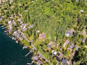 13117 Holmes Point Drive NE, Kirkland WA 98034