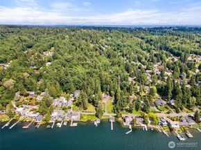 13117 Holmes Point Drive NE, Kirkland WA 98034