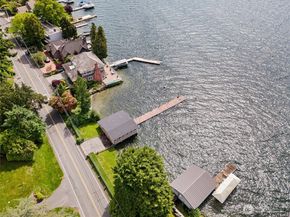 13117 Holmes Point Drive NE, Kirkland WA 98034