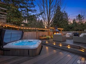 928 271st Avenue SE, Sammamish WA 98075