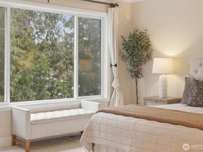 928 271st Avenue SE, Sammamish WA 98075