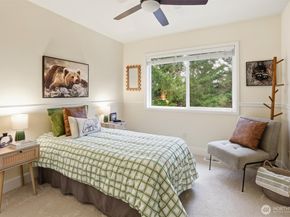 928 271st Avenue SE, Sammamish WA 98075