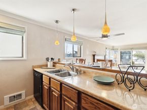 4222 Beach Drive SW 202, Seattle WA 98116