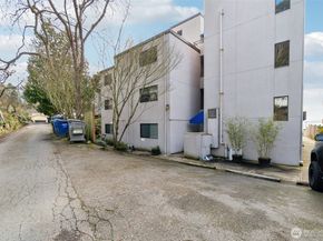 4222 Beach Drive SW 202, Seattle WA 98116