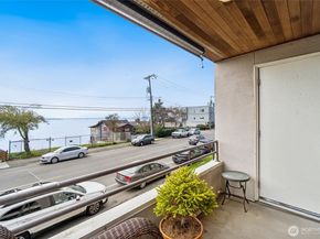 4222 Beach Drive SW 202, Seattle WA 98116